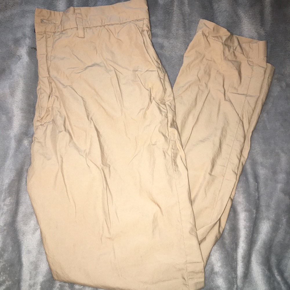 Beige H&M Kaki Pants.